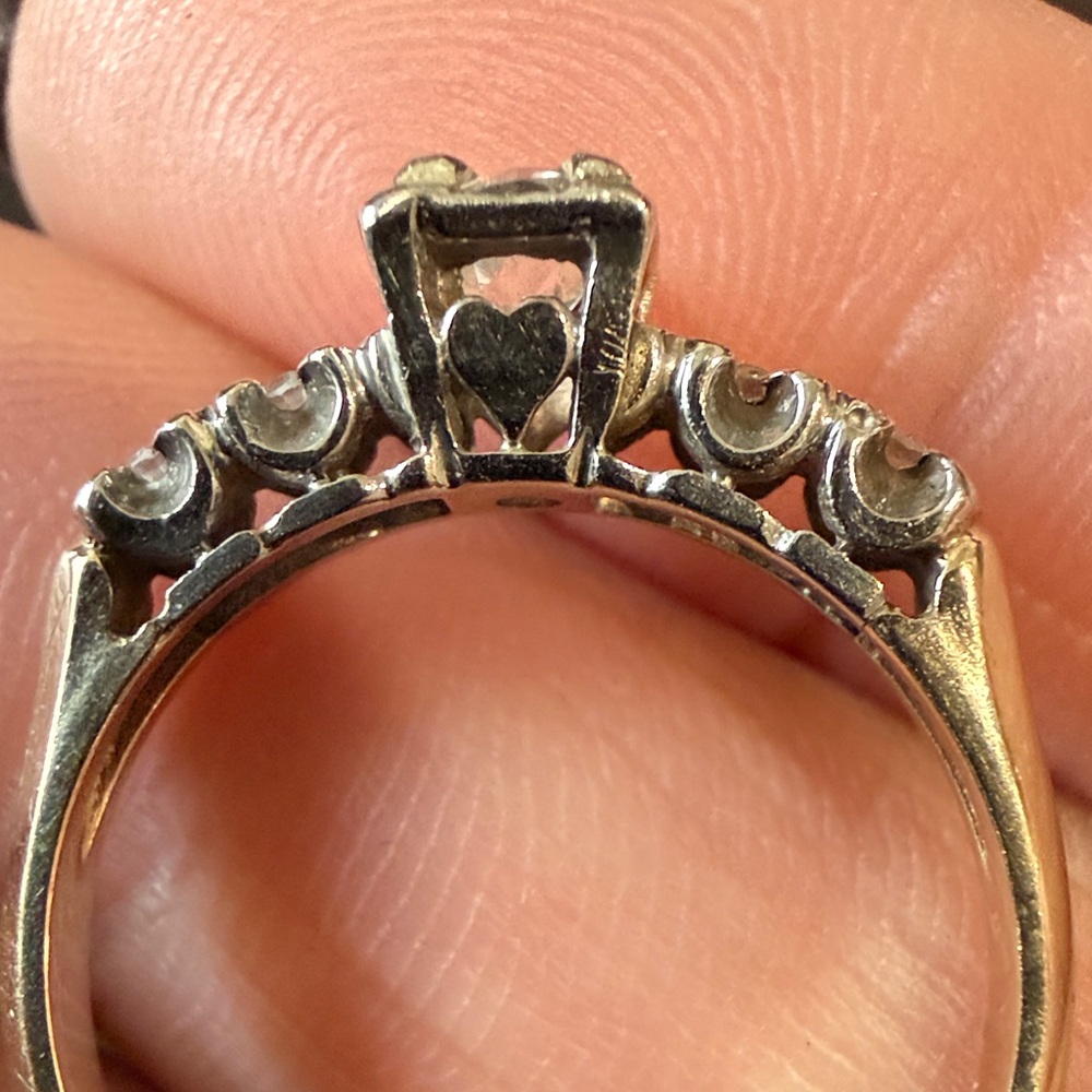 ✨Elegant 14k gold Women's Diamond Ring✨ - Picture 2 of 6
